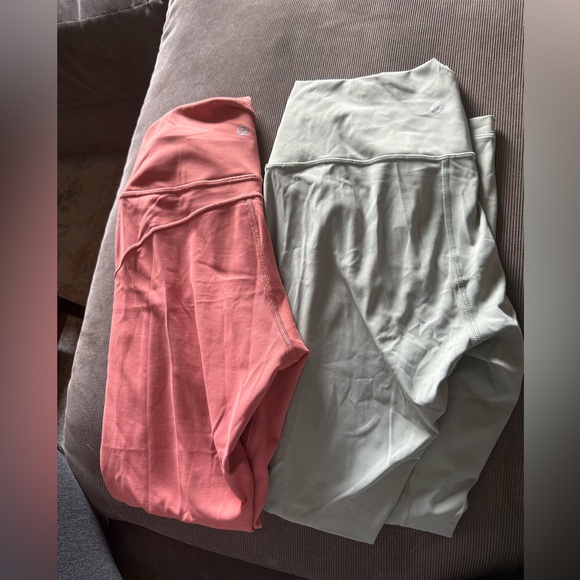 Lululemon 2 pairs of leggings size 8 - Picture 1 of 7
